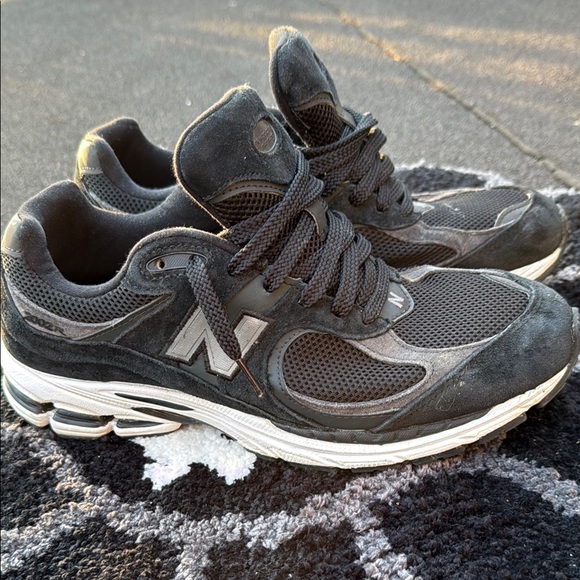 New Balance Men's Black Running Shoes *AUTHENTIC* - Picture 2 of 7